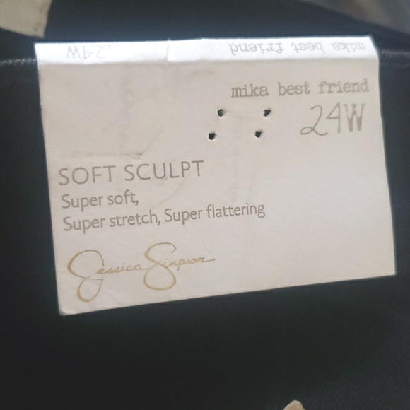 Cropped 24W Dark Wash Soft Sculpt Slimming Fall Cotton Spandex Jeans New - Picture 3 of 7